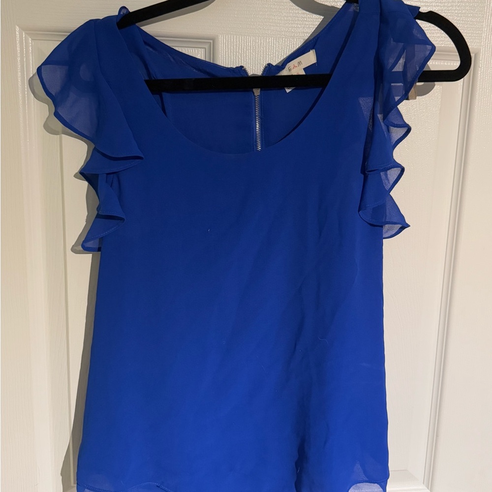 E & M Women's Blue Ruffle Sleeve Top